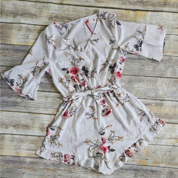 PatPat White Ruffle Floral Romper sz Small New - Picture 1 of 5